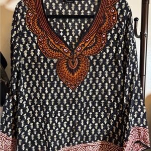 Tolani Black and White Graphic Silk Tunic 3/4 Sleeve